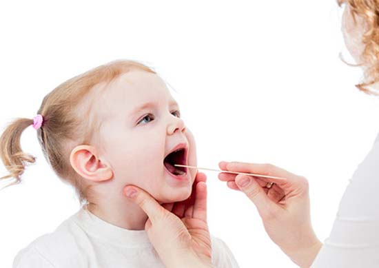 小孩扁桃体发炎导致发烧怎么处理,小儿扁桃体发炎发烧怎么处理