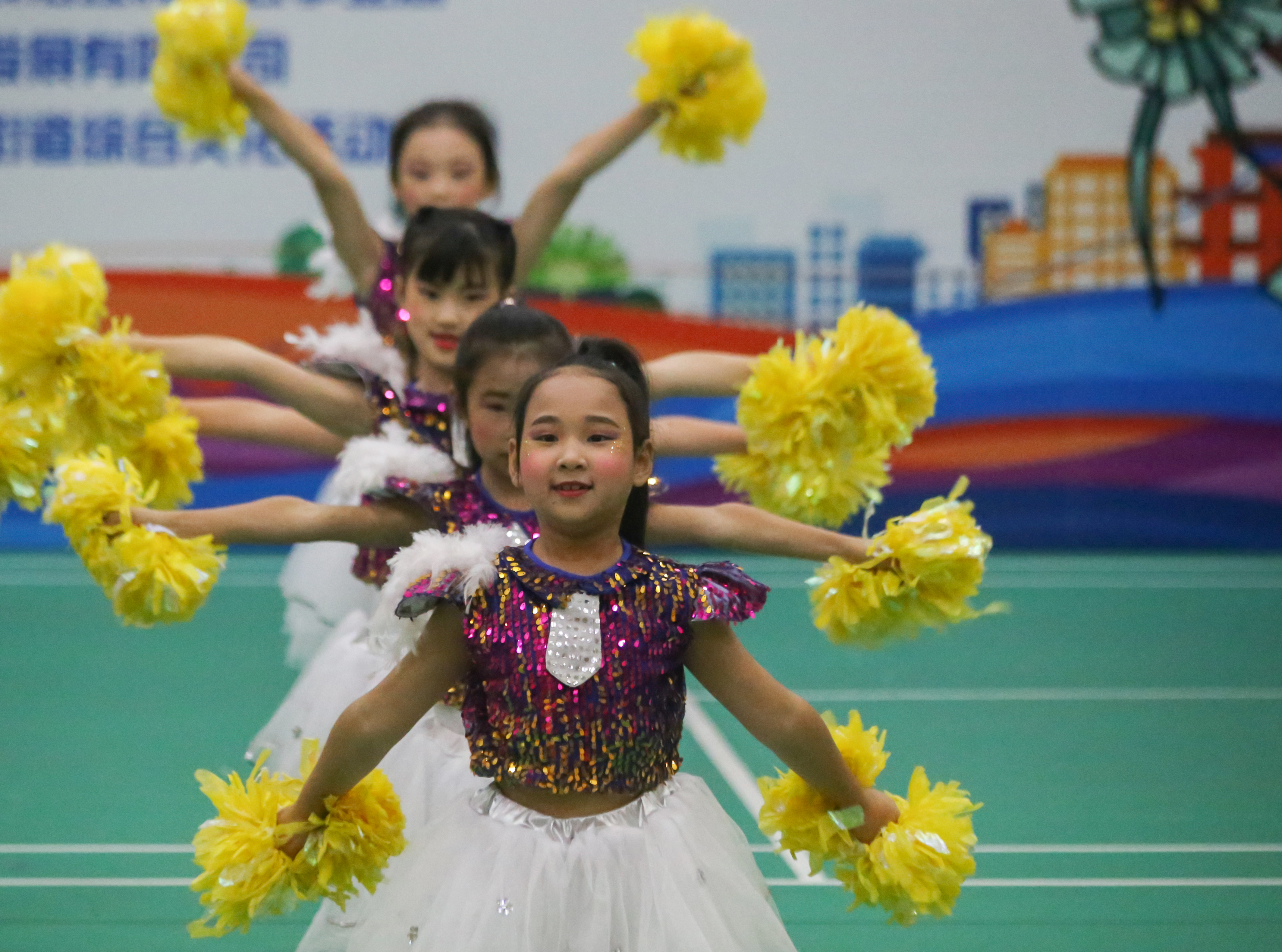 成都高新区2019年足球啦啦操,高新区第一小学足球联赛比赛视频