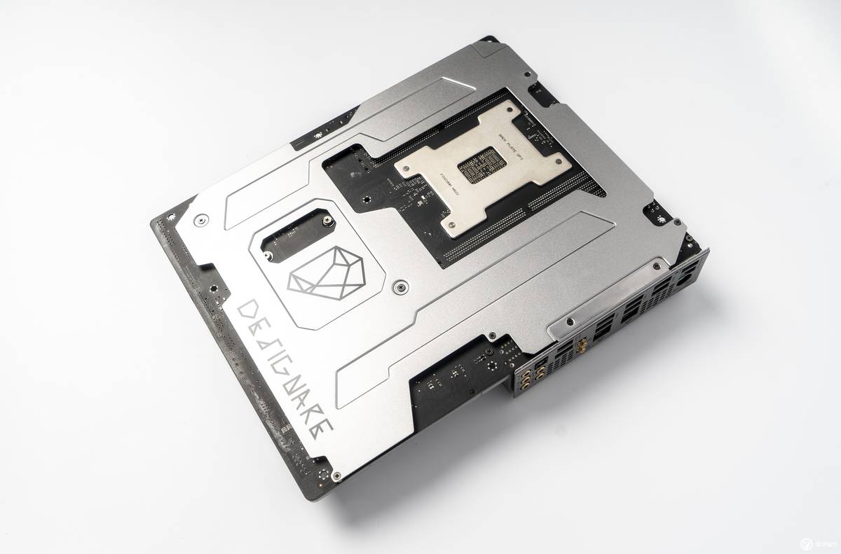 256内存黑苹果,苹果12大型翻车视频