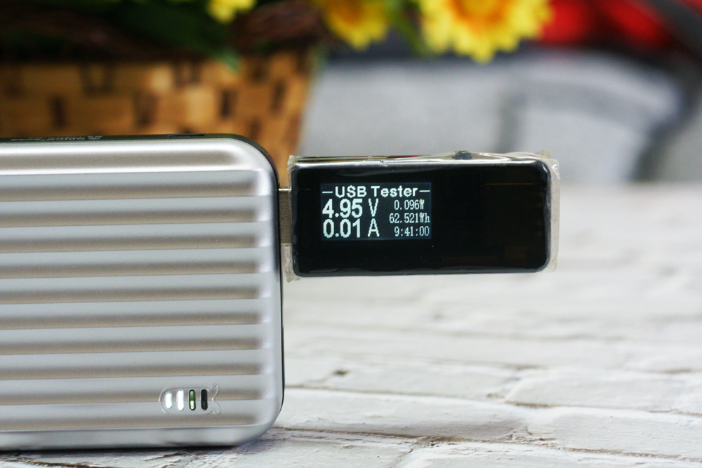 可以带上飞机的最大充电宝,长途旅行充电宝可以上飞机