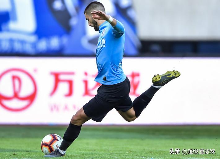 大连队纪念球衣,大连队各个时期队徽