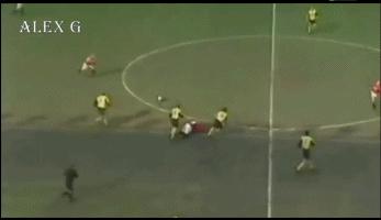 精确制导克罗斯皇马精准长传技艺,斯科尔斯英超最佳长传手