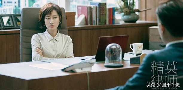 又一部女一号被女二号或女三号盖过风头的连续剧-《精英律师》