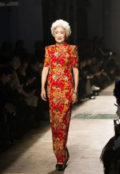 轻歌曼舞平淡一生,轻歌曼舞一生