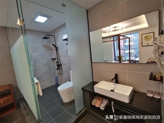 承德瑞阁酒店，新中式精品设计，全实木家具，是您出行在外的家