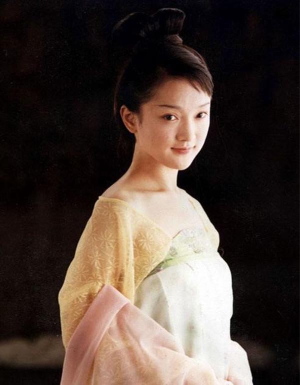 窦鹏当年做了什么，让周迅伤心欲绝，从此恋爱不再对男人死心塌地