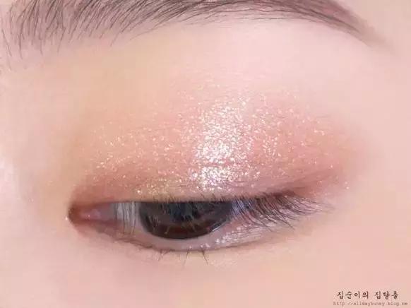 iu一集换了十几个造型,iu三分钟换造型