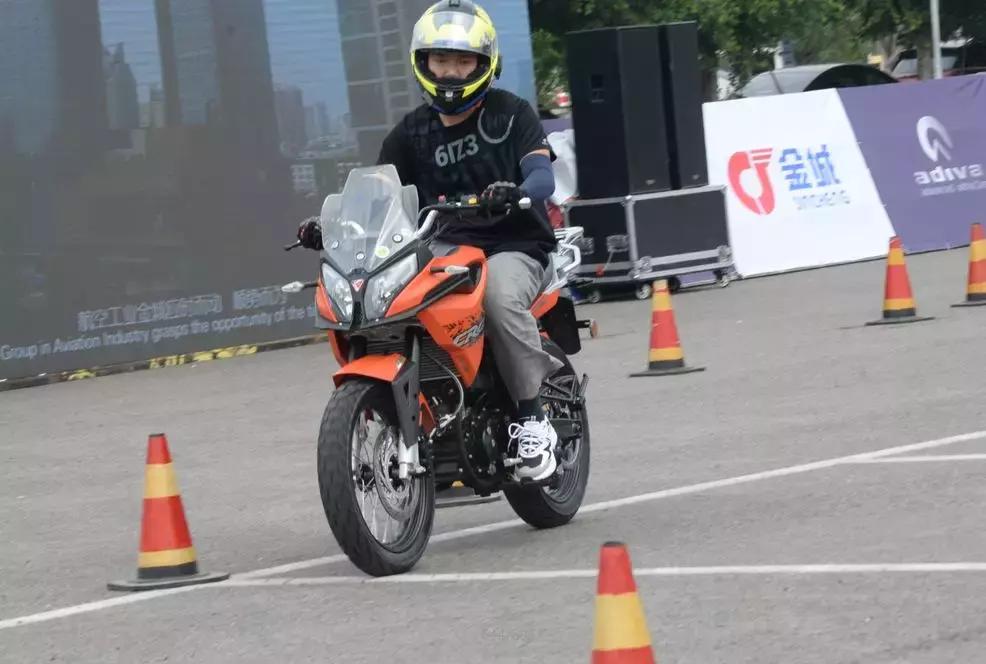 2.78万ADIVAAJ201欧系运动踏板首发！金城旗下多款车型试驾