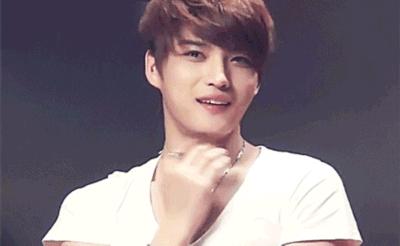 如何判断12星座是否喜欢你,12星座男喜欢你的真实表现