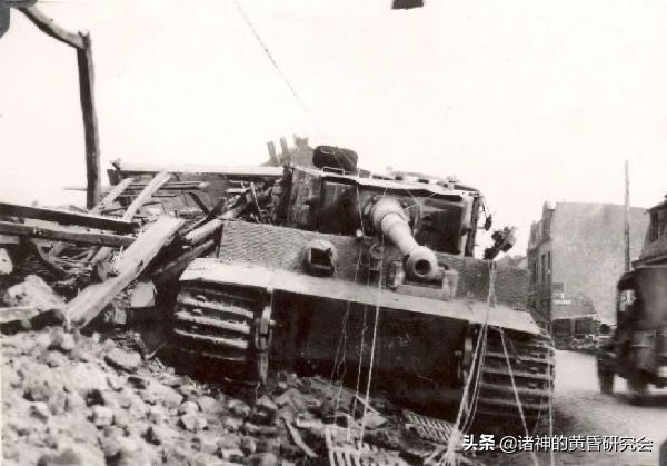 虎式坦克vs潘兴坦克谁更强,m26潘兴坦克vs虎式坦克