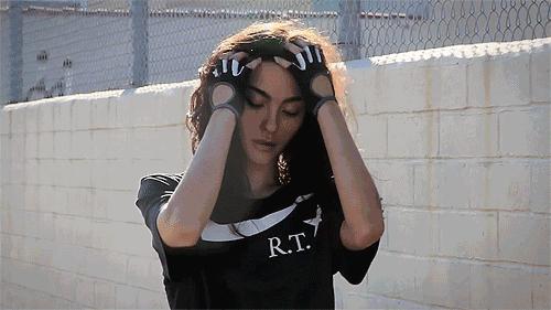 *窥偷**女神AdrianneHo的ins照片,我仿佛打开了新世界的大门……