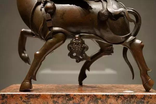 清代铜鎏金佛像的鉴定,清代铜鎏金无量寿佛像