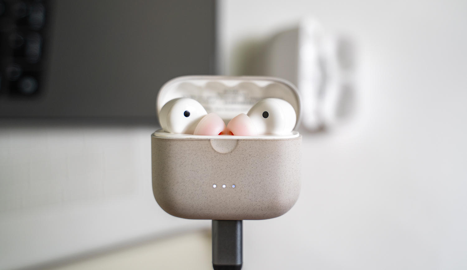 1000入手二手airpodspro2,1599元买airpodspro