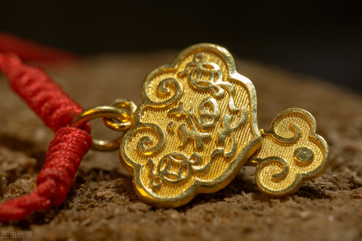 白金与钯金怎么区分,黄金和铂金的区别哪个更好