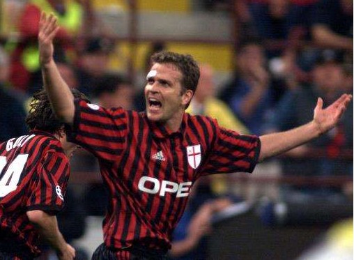 实况足球ac米兰精选2021,实况足球2021ac米兰队标