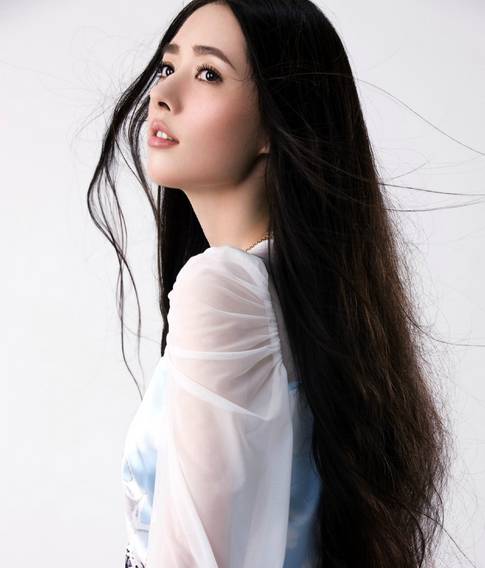 洗完头怎么吹头发柔顺,洗完头发后吹头发会蓬松吗