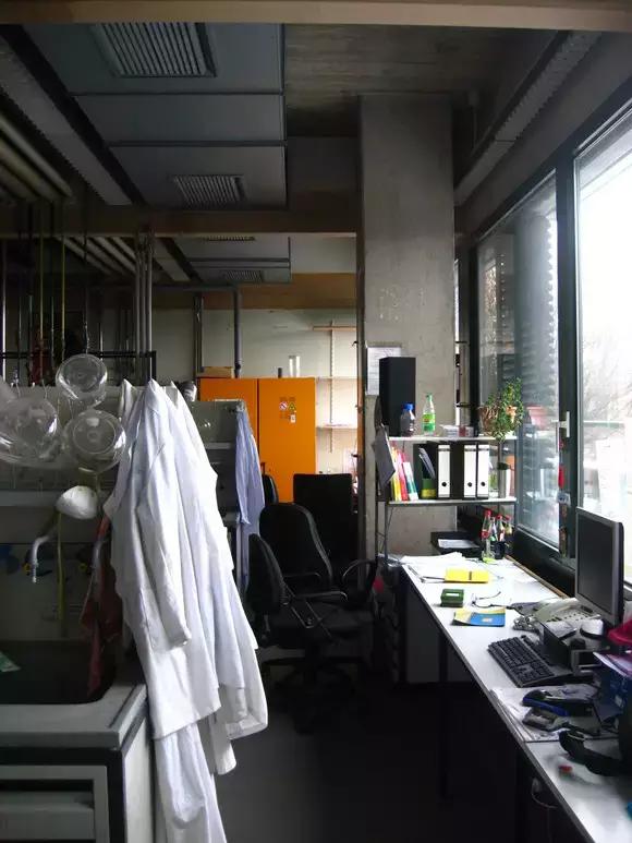 德国某大学实验室，大家进来感受一下