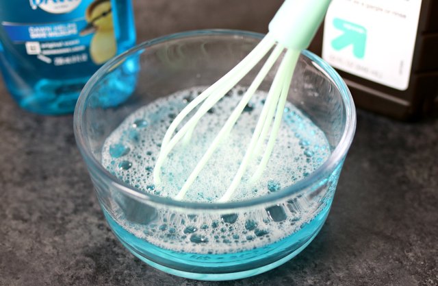 帆布鞋变粉了怎么办,帆布鞋发黄怎么变白最简单的方法