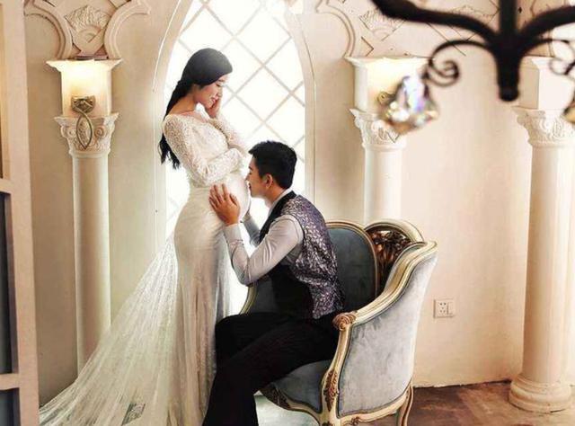 95后宝妈晒孕肚照,95后孕妇朋友圈晒孕照