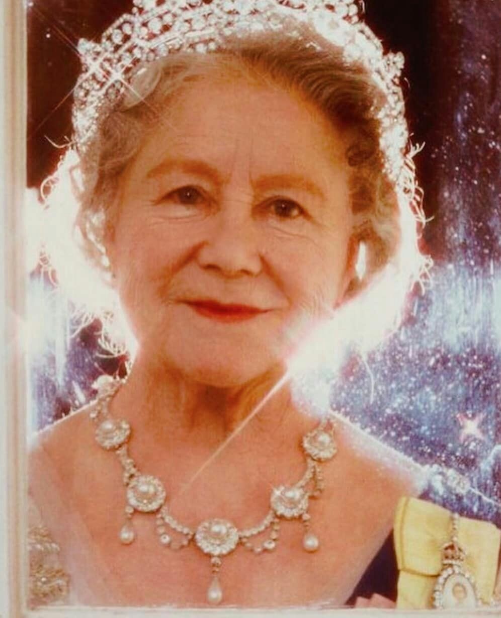 凯特国宴珠宝图片,凯特加冕礼银丝花冠