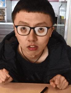 爆笑gif为了我的八块腹肌拼了,成年人幽默搞笑gif图片带字