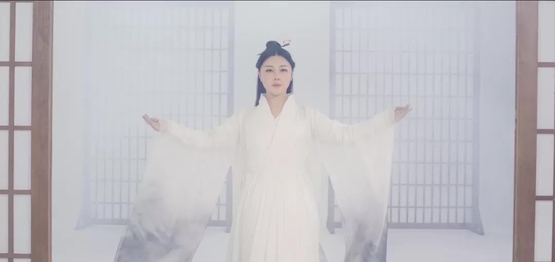 衣冠中的华夏汉服,汉服正式改名为华夏衣冠