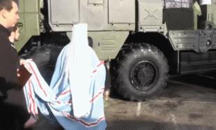 奇葩！5.7米的高粱引村民烧香祭拜，各国军营里迷信有哪些？