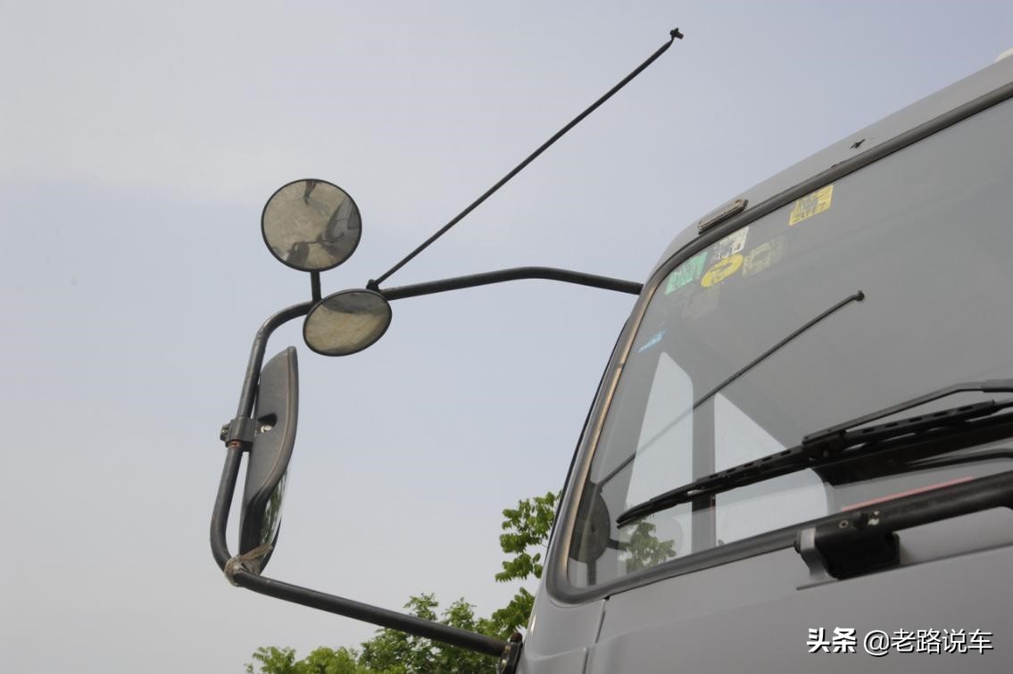 重庆铁马6x6军用车多少马力,重庆铁马6x6军用越野车