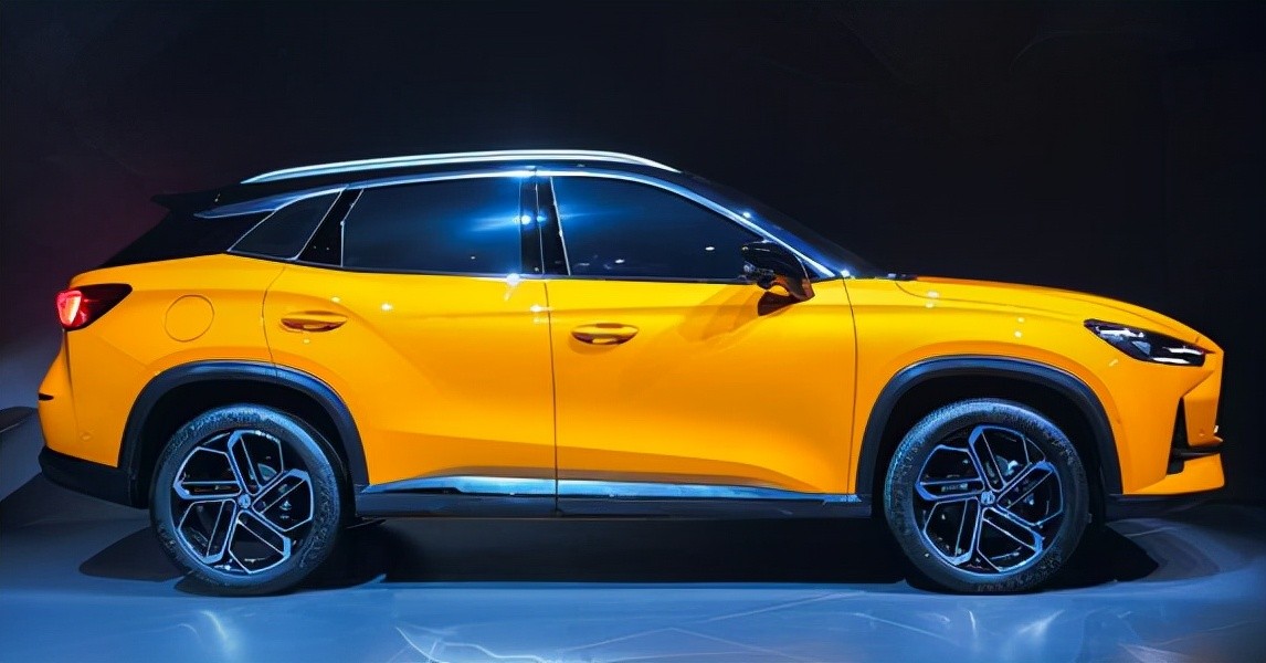 把钥匙放进手机,把钥匙放进插口才能启动的车辆