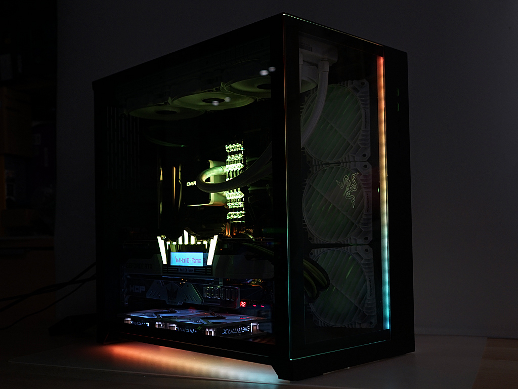 rtx2080名人堂10周年,黑白拼色主机