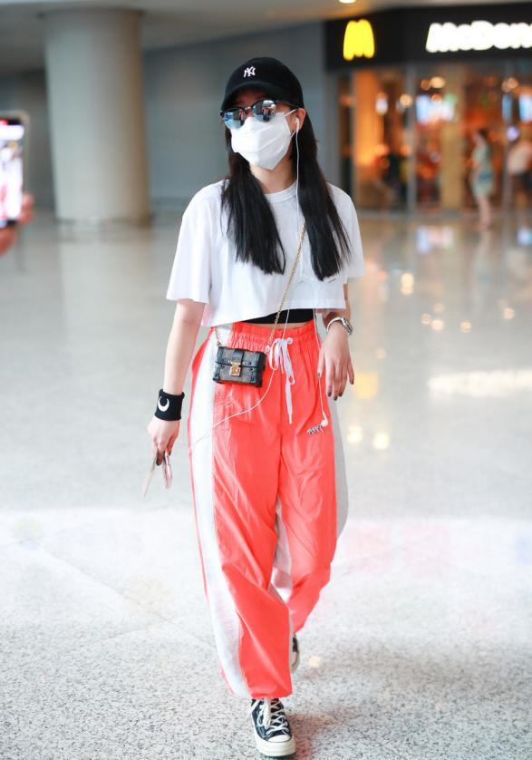 不塞衣角怎么穿显高显瘦,塞衣角显高显瘦