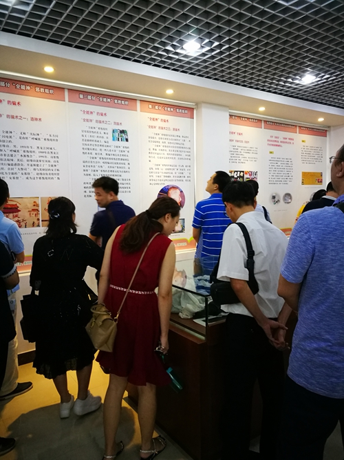 我区扎实开展反邪教育,人和街道反邪教育宣传