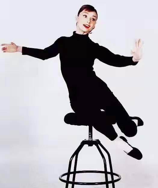 低调显奢华的“吸烟鞋”火了，百搭时髦，关键显腿瘦