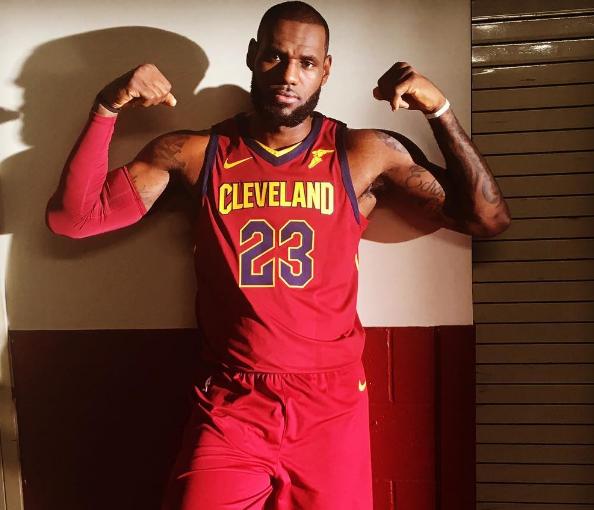 什么样的球员可以有签名鞋,各个球星最强签名鞋