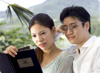 早孕有什么反应肚子会不舒服吗,早孕停经几天可以测出来