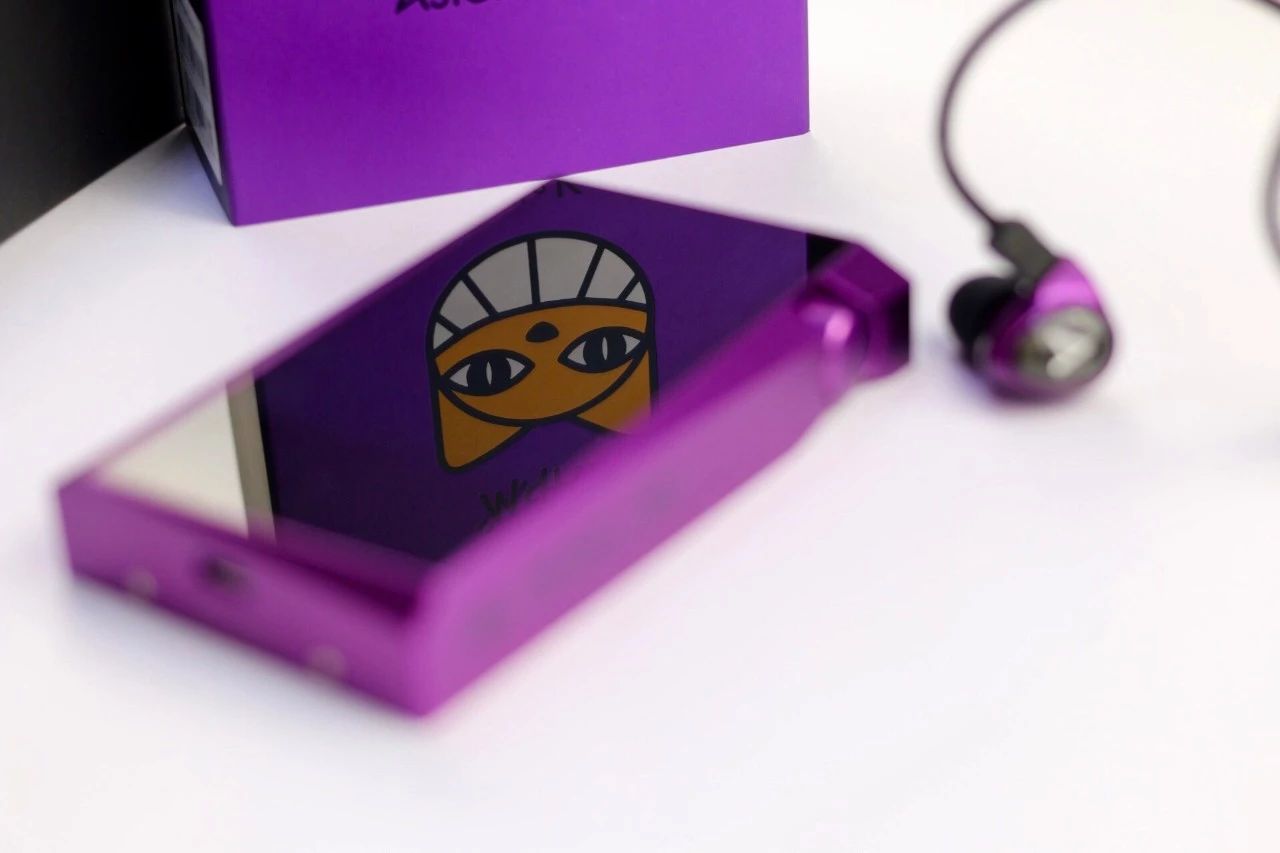 AKXM.Chat限量版SR15图赏简评