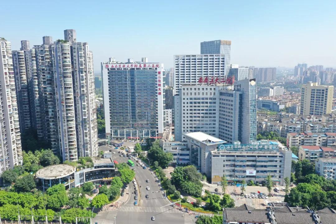 嘴里反复起泡后来长成小疙瘩,嘴里起小水泡说是囊肿