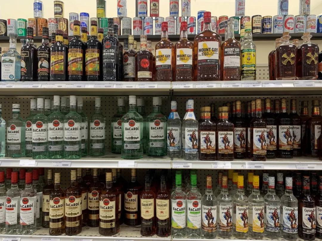 世界经典鸡尾酒大全珍藏版,鸡尾酒入门篇最常用的六款基酒