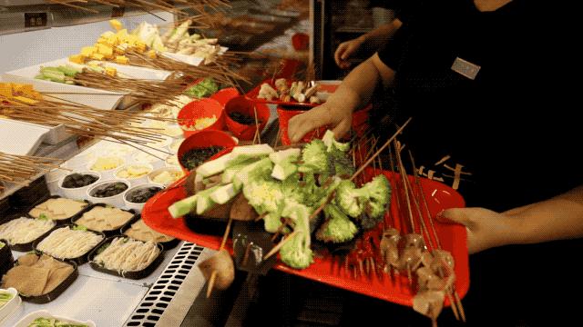 牛华麻辣烫视频,乐山喜绿缘牛华麻辣烫