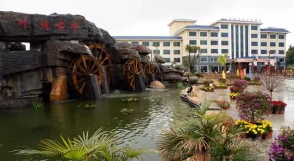 华山周边旅游攻略夏天,华山旁边有温泉