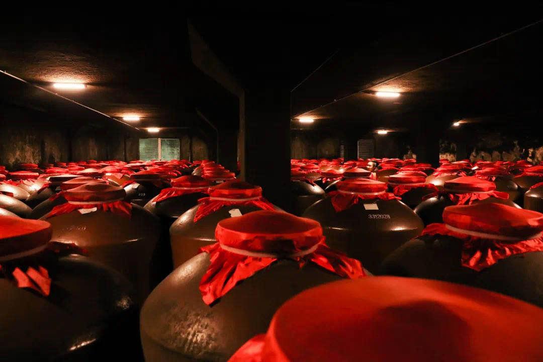 连资深老酒鬼都发怵的“深水*弹炸**”,究竟为何这么猛?