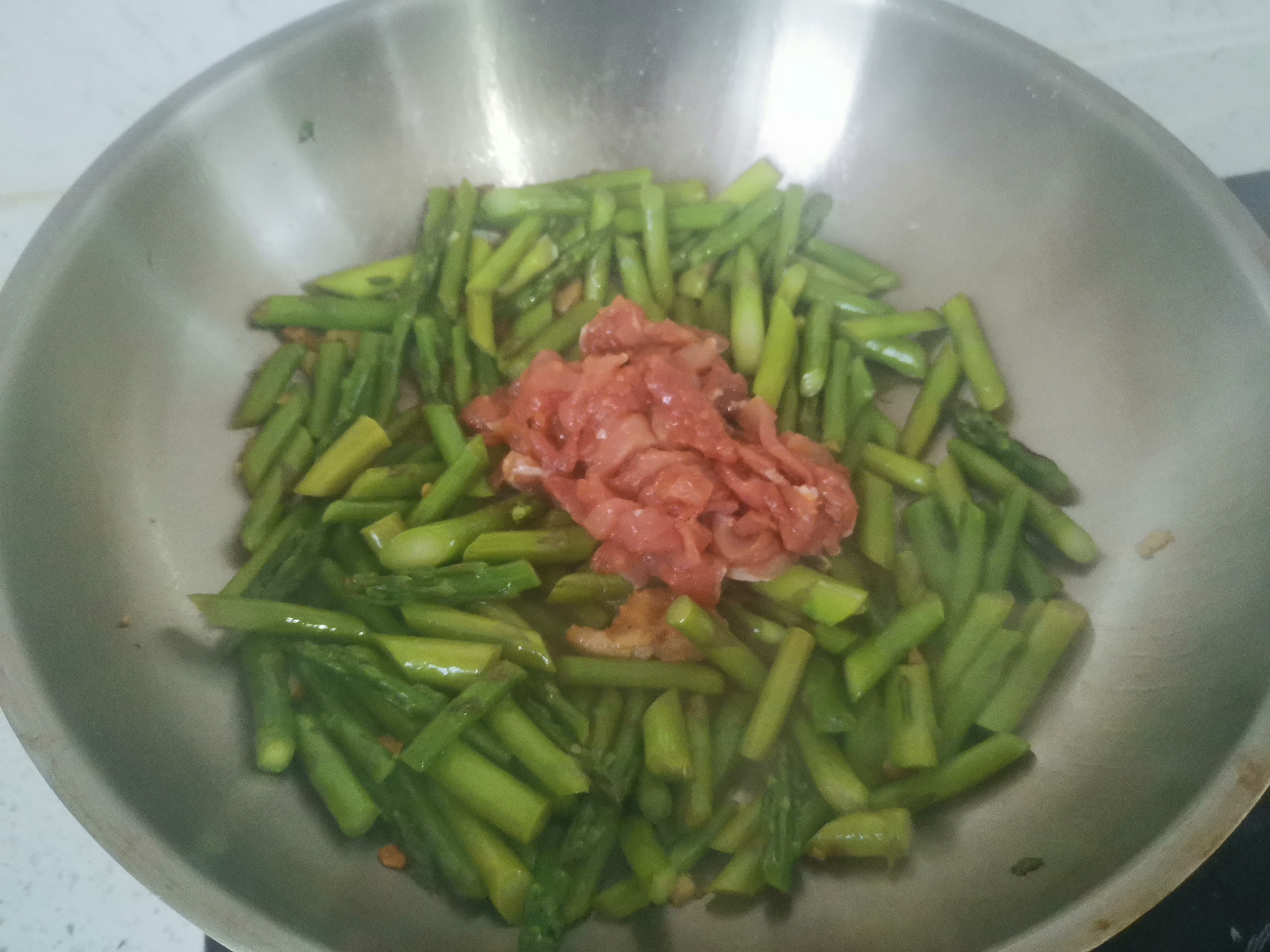 应季芦笋如何做到清脆可口？关键在食材的这3种处理，太简单了