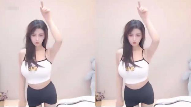 球王古阿扎舞蹈,古阿扎泳池再秀球王绝活