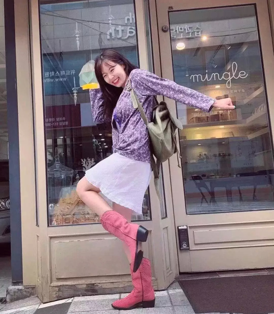 这种靴子长得这么丑又显腿短，可刘雯、泫雅却爱得要死