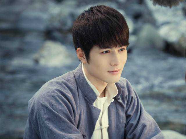 陈学冬摔伤视频,陈学冬因车祸腿部受伤