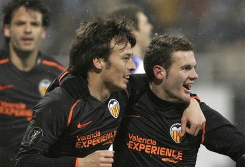 同为西班牙在英超征战的球员胡安马塔和大卫席尔瓦是一个级别吗？