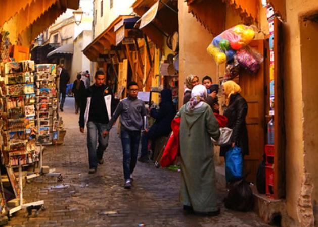 非洲一座千年古城，充斥着一股奇怪的臭味，游客却称这里为天堂