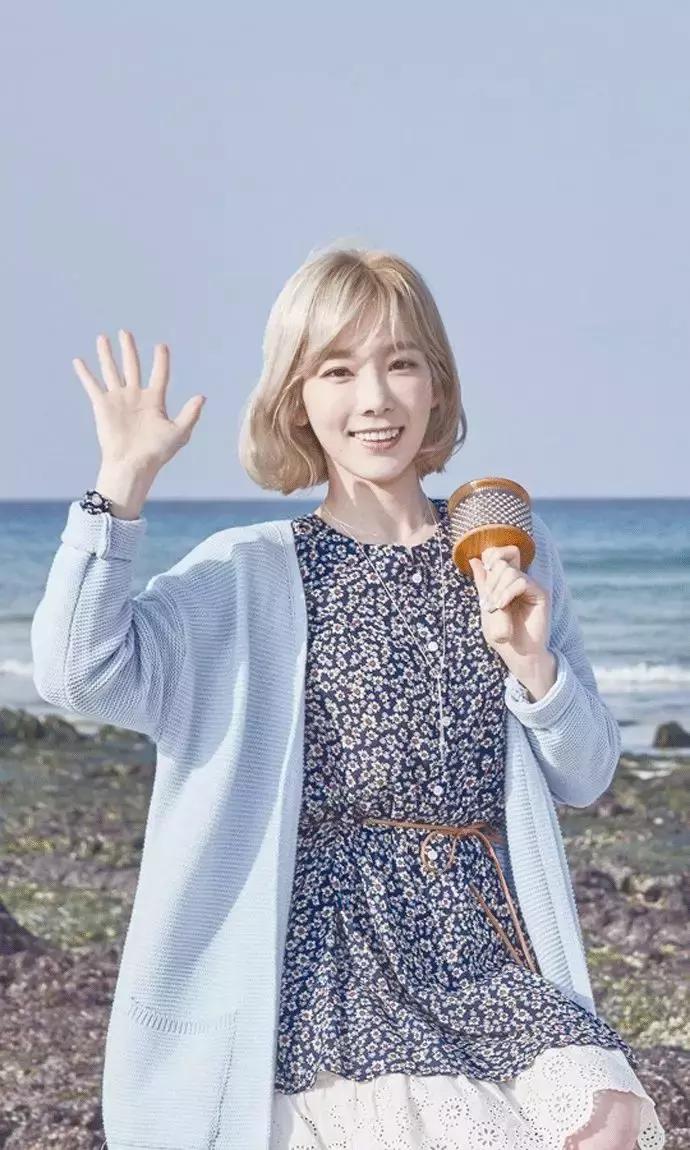 碎花裙泫雅风,lisa泫雅风衣服