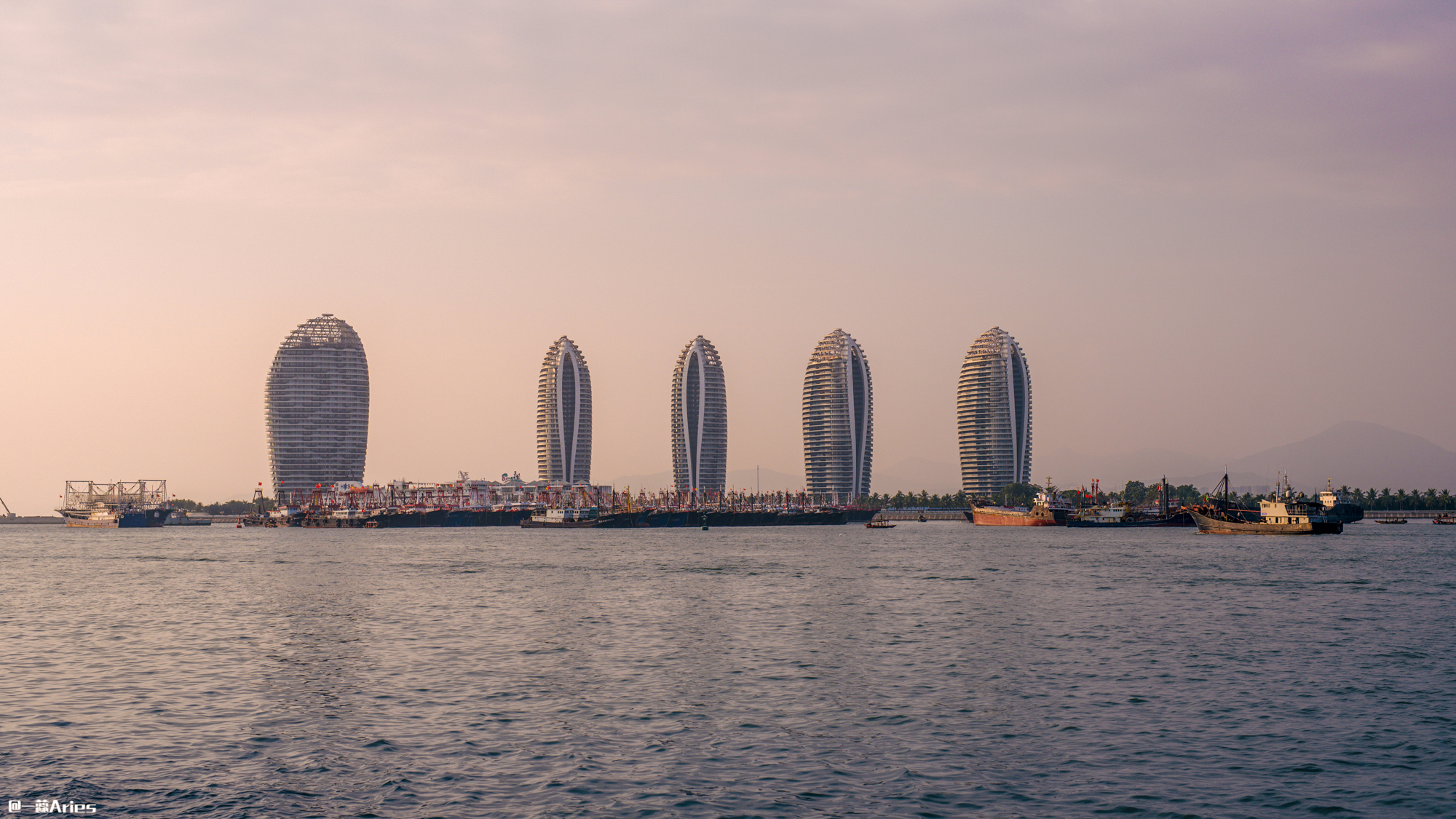 三亚旅游业恢复正常了吗,三亚旅游业恢复到旺季的火爆视频