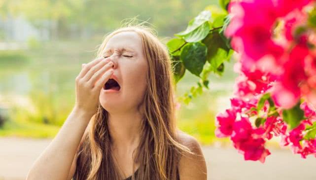 喷嚏一般是什么原因,打喷嚏的正确方式是什么